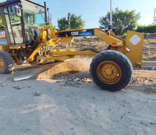 Realizan mejoras en el camino a La Cruz para brindar mayor seguridad durante el peregrinar